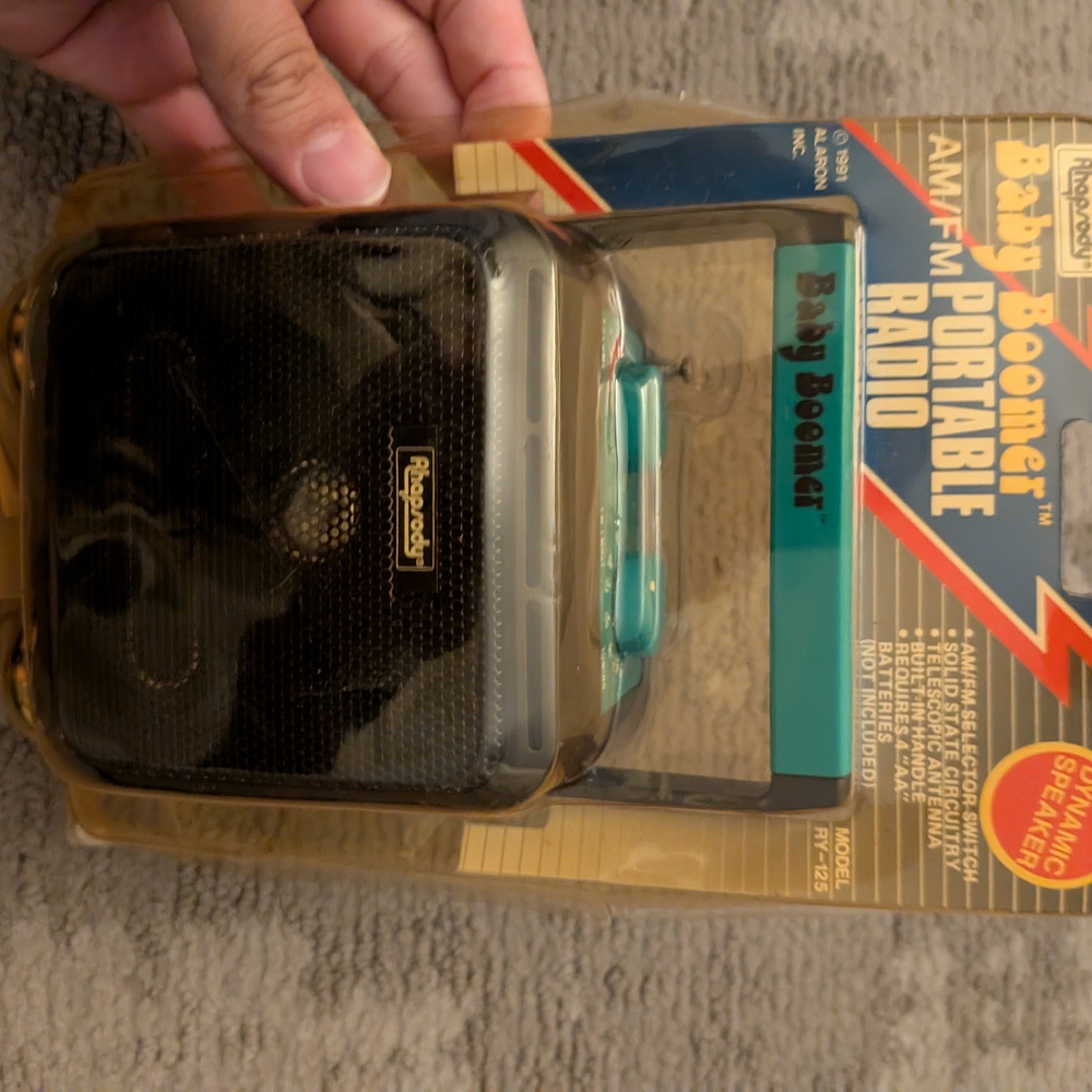 Vintage Baby Boomer Portable Radio - Black Brand New Never Opened